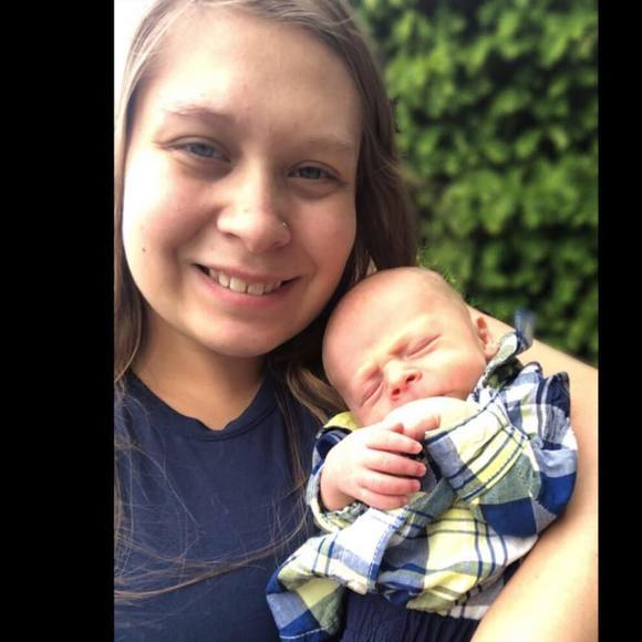 Meet your Posher, Sarah - Picture 1 of 1